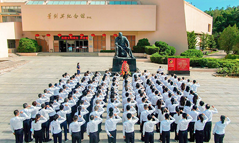 “不忘初心，，，，，切记使命”  <br>认真组织开展“七一”主题党日运动